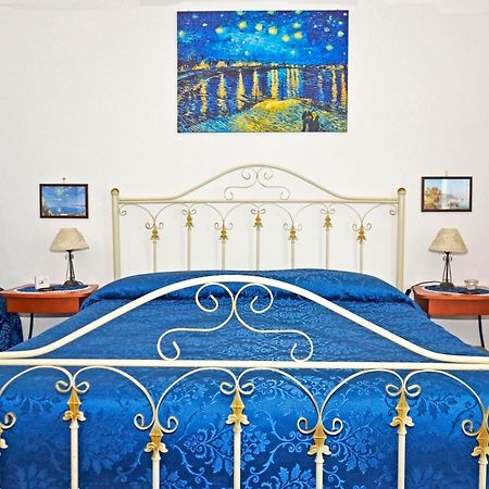 Bed & Breakfast A Castel Capuano Наполи Екстериор снимка