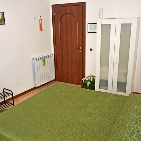 Bed & Breakfast A Castel Capuano Наполи Екстериор снимка