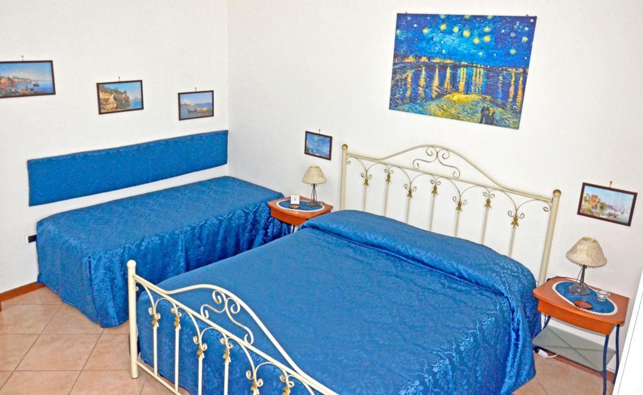 Bed & Breakfast A Castel Capuano Наполи Екстериор снимка
