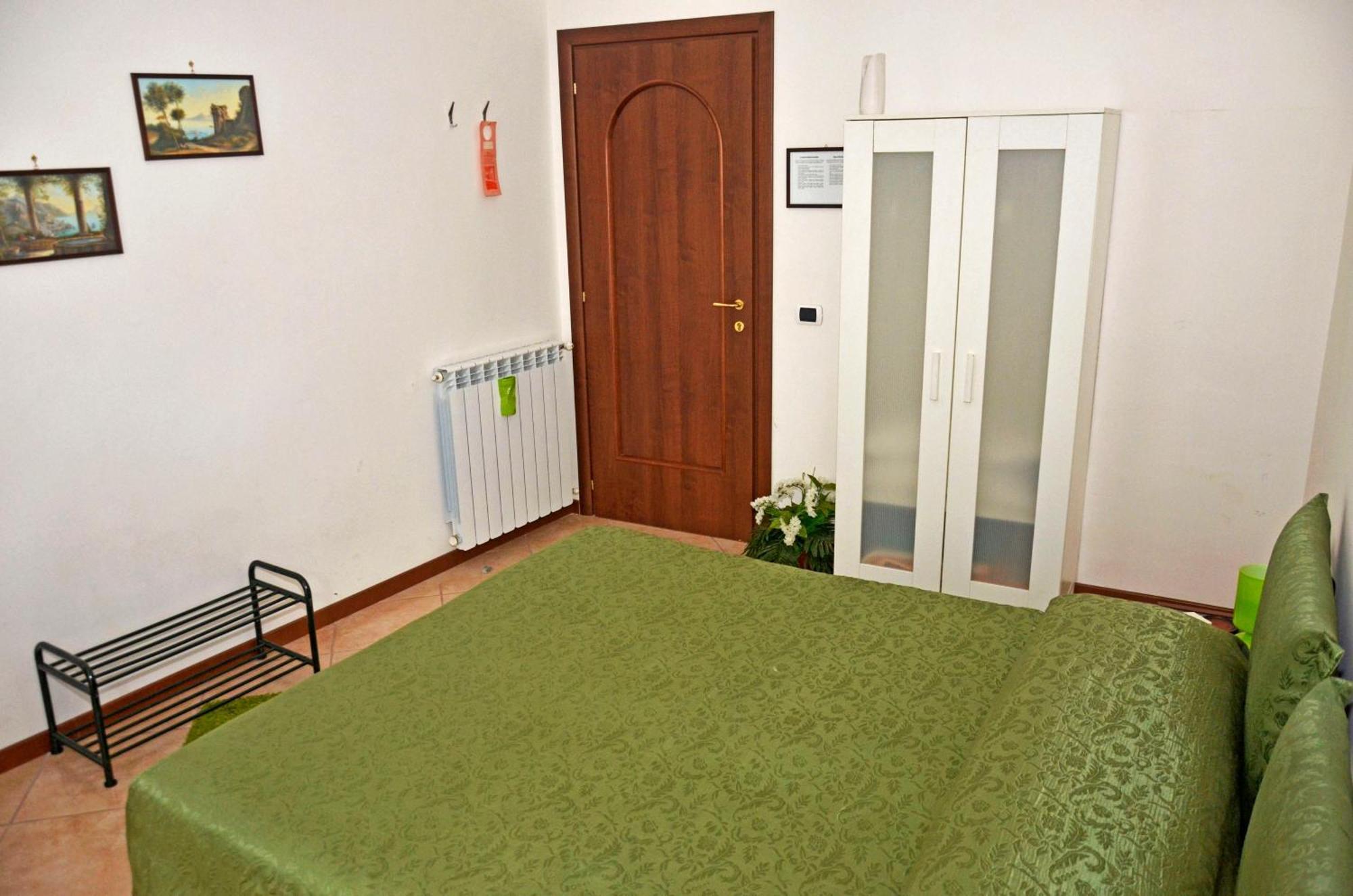 Bed & Breakfast A Castel Capuano Наполи Екстериор снимка