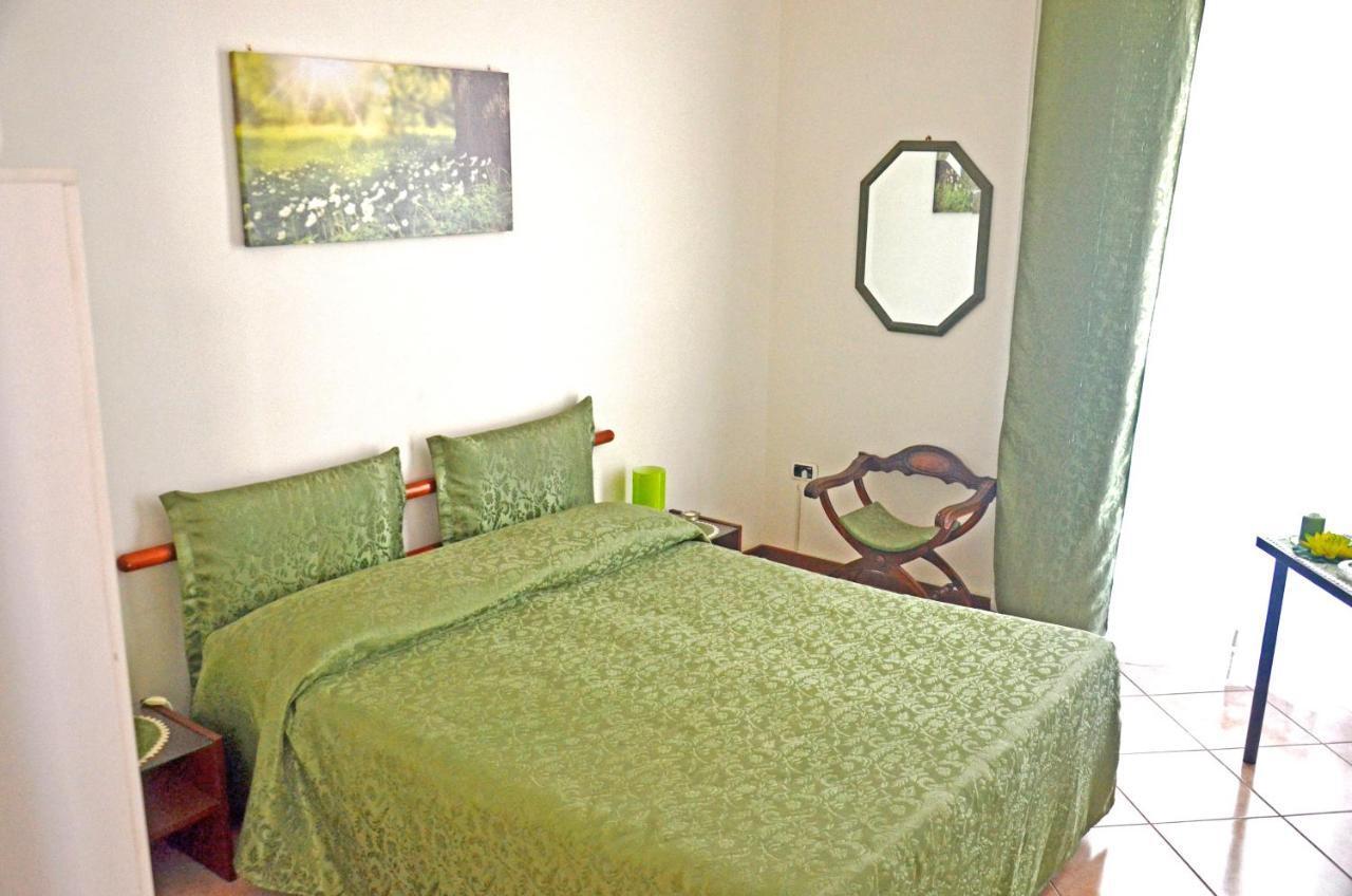 Bed & Breakfast A Castel Capuano Наполи Екстериор снимка